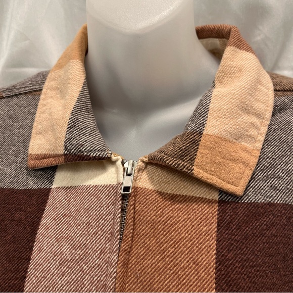 beachlunchlounge Plaid Jacket Top in Brown and Tan - Picture 3 of 8